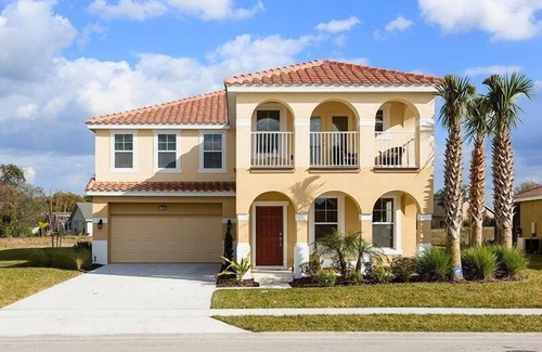Sunridge Woods House | Spacious 6-bedroom home Pool & Spa!