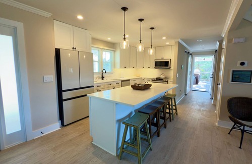 Reynolds Landing House | Spacious 6-bedroom house for Masters week; Lake, golf and lake views!