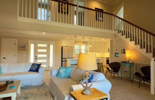 Reynolds Landing House | Spacious 6-bedroom house for Masters week; Lake, golf and lake views!