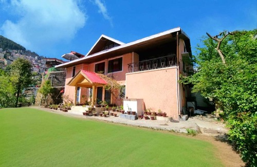 Shimla Villa | Spacious 6-bedroom villa in enchanting Shimla with WiFi