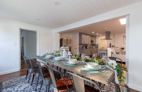 Ederville House | Spacious 6BR by AT&T Stadium Stockyard Heated Pool