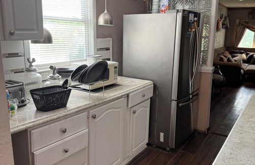 Omaha House | Spacious 7 bedroom house with WiFi, fitness room in brilliant Omaha.