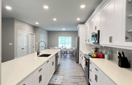 Reservoir House | Spacious 7-bedroom house with 3 masters close to Williamsburg