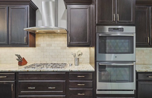 Valley Ranch House | Spacious 7 beds house with fire pit, home theater, fitness room