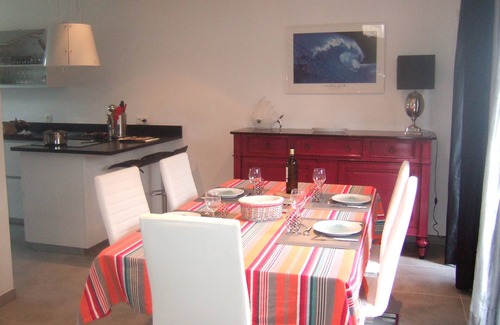 Parame House | Spacious and bright, modern 3-room house 300 m from Sillon beach.