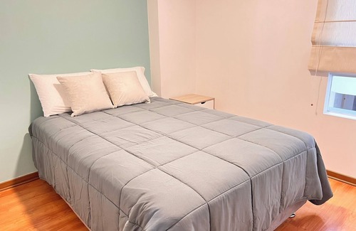 San Antonio Apartment | Spacious and comfortable 3-bedroom apt. with balcony in Miraflores, Free Parking