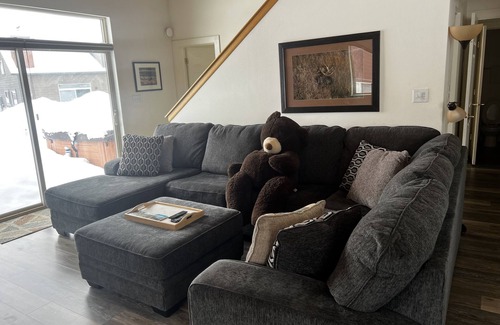 Big Sky House | Spacious and Comfortable Big Sky Chalet