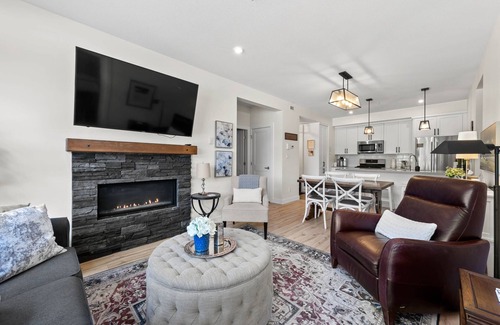 Sun Peaks Condo | Spacious and gracious mountain "home away from home"