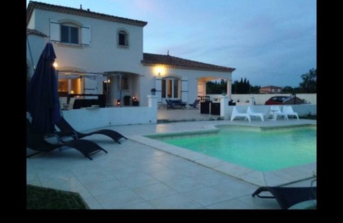 Arles Villa | Spacious and pleasant house in the countryside.