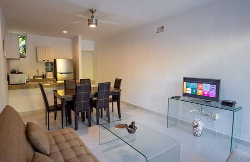 Progreso Municipality Apartment | Spacious and private, 1 block from sea, Progreso East
