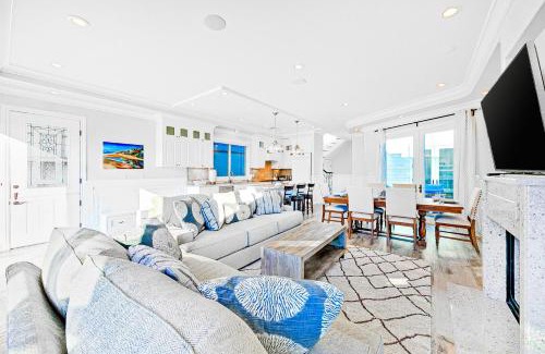 Balboa Island House | Spacious Balboa Beauty