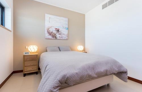 Telheiro Apartment | Spacious Balcony Family Apartment