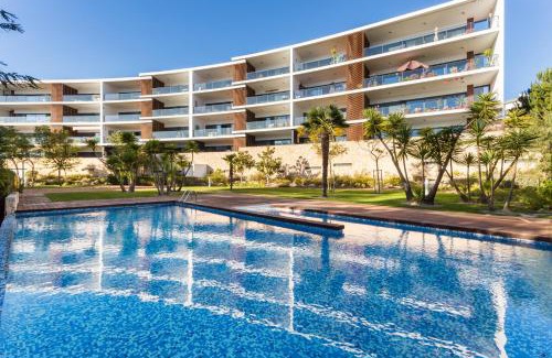Telheiro Apartment | Spacious Balcony Family Apartment