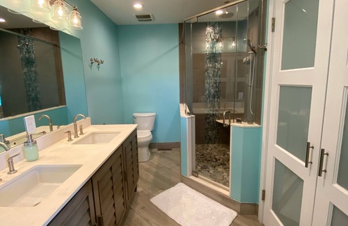Holgate Condo | Spacious Bay Front Condo with Heated Pool Saturday Check in and Check out