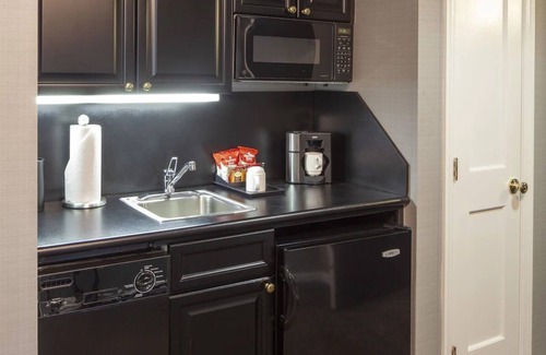Central Park South Apartment | Spacious,Beautiful one-bedroom, two-bath, Avail. Christmas. Theater district.