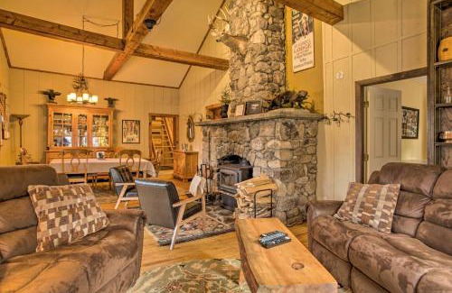 Bethlehem House | Spacious Bethlehem Mountaintop Home with Deck and View