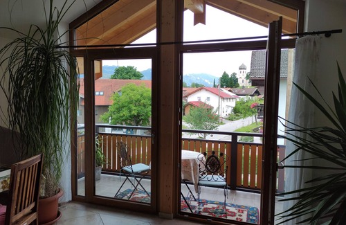 Prien am Chiemsee Apartment | Spacious, bright apartment on the top floor, 92 sqm, balcony with mountain view