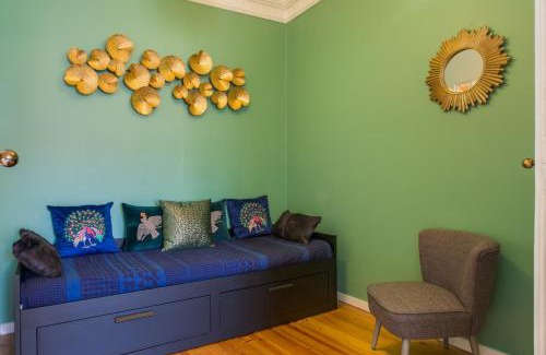 Santos Apartment | Spacious, Bright and Newly Renovated 2 Bedroom Apartment, Lisbon Historical Center, Madragoa