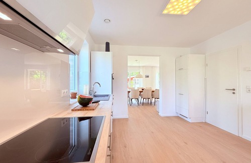 Rosenhagen House | Spacious, bright vacation home within walking distance of only 500m to the beach, with beautiful garden