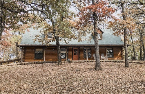 Sulphur House | Spacious cabin in rural area close to Turner Falls and Chickasaw National Park