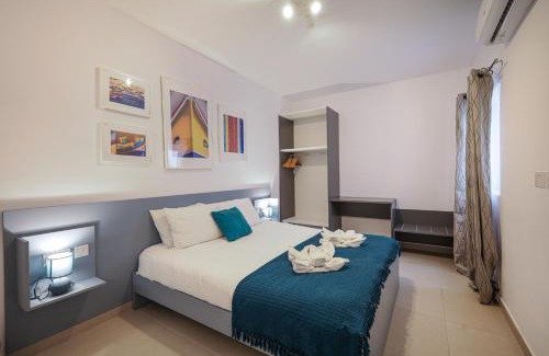 Pembroke Apartment | Spacious & Central 3BD Apartment with Front Balcony - Close to Sliema, St Julians, Valletta
