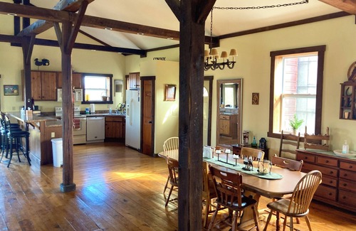 Shelbyville Cabin | Spacious charming exclusive rental in Shelbyville, KY