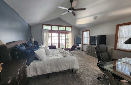 Tawas City Other | Spacious coastal farmhouse with modern ammenities on beautiful Lake Huron!