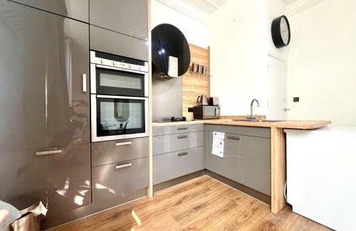 Camden Town with Primrose Hill Apartment | Spacious Comfort in Heart of Camden