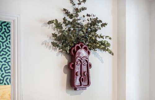 Sant Antoni Apartment | Spacious & Comfortable Apartment in Barcelona City Center