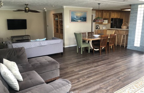 Buckroe Beach House | Spacious & comfortable Home, water access near Beach, restaurants & Hampton Univ