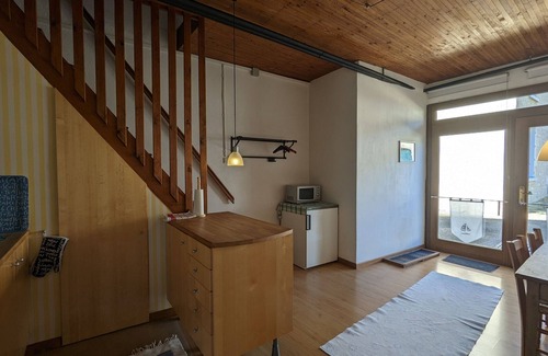 Lurais Cottage | Spacious country house with garden and fireplace near a beach