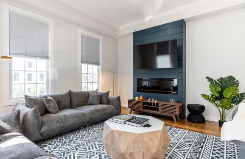 Mount Auburn House | Spacious & Cozy Central Cincinnati Home
