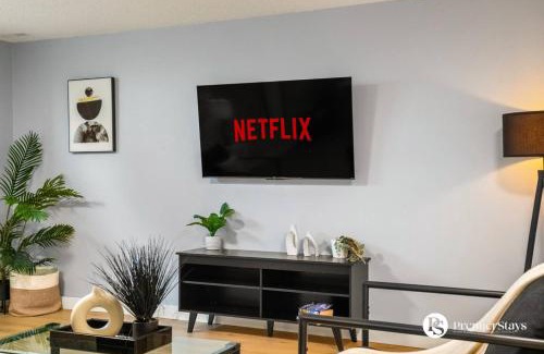 Southeast Calgary Apartment | Spacious Cozy Couples Getaway Basement Suite in Sundance