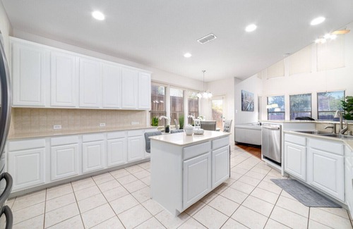 Valley Ranch House | Spacious Cozy Home in Central DFW–Perfect Location