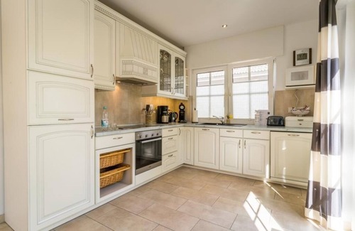 Borkum House | Spacious DHH with terrace/garden/top location on the south beach