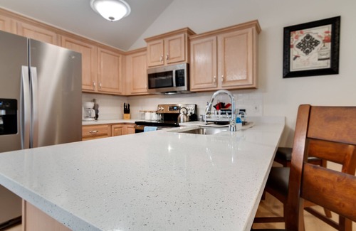 St. Joseph House | Spacious duplex home in St. Joseph, MO