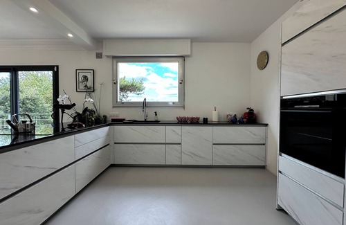 Le Fort Bloque House | Spacious, elegant house overlooking Etang de Lannénec, 600m from Fort-Bloqué