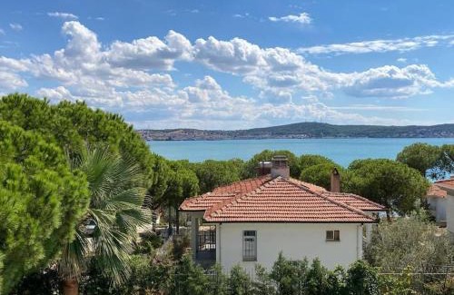 Mithatpasa Villa | Spacious Exquisite 5BR Villa with Private Pool