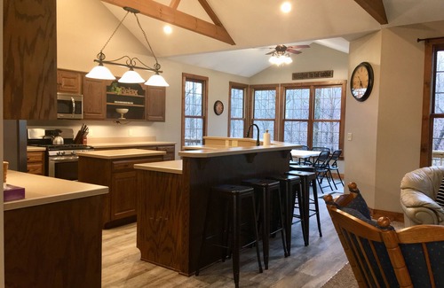 Laurelville House | Spacious Family Friendly Lodge/Home located in the beautiful Hocking Hills.