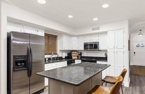 Red Mountain Ranch House | Spacious Family Friendly Getaway!