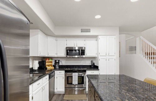 Red Mountain Ranch House | Spacious Family Friendly Getaway!