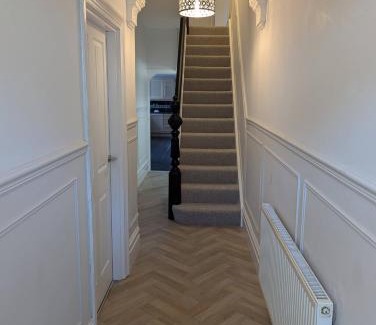 Porthcawl House | Spacious Family Holiday Home