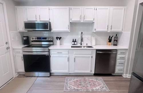 Fishers House | Spacious Family Retreat!