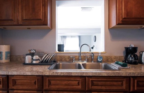 Oak Hill House | Spacious Family-sized Home in Central Location