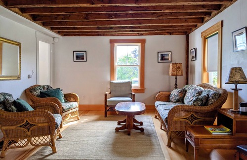 New Harbor Other | Spacious Farmhouse near Pemaquid Beach & Town Landing