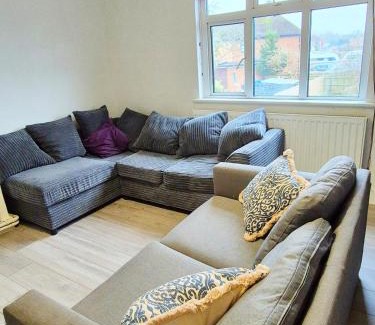 Bicester Apartment | Spacious Flat Near Train Station - By ShireStays