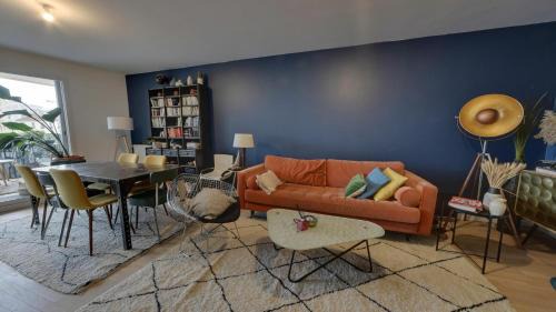Bagnolet Apartment | Spacious flat with terrasse and parking near metro