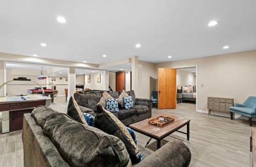 Pocono Pines House | Spacious Game Room Seclusion Hot Tub and more