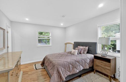 Woodbridge House | Spacious Getaway Near DC & Potomac River home
