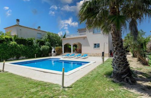 Sant Pere Pescador Villa | Spacious, good located villa in Sant Pere Pescador, Nautic Palmera